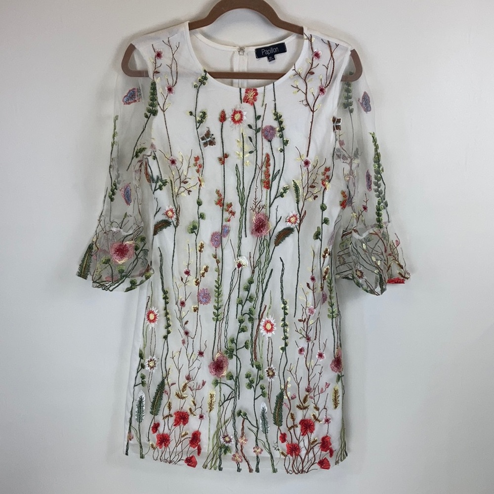 Women's Papillon Mid Length Dress. sz M